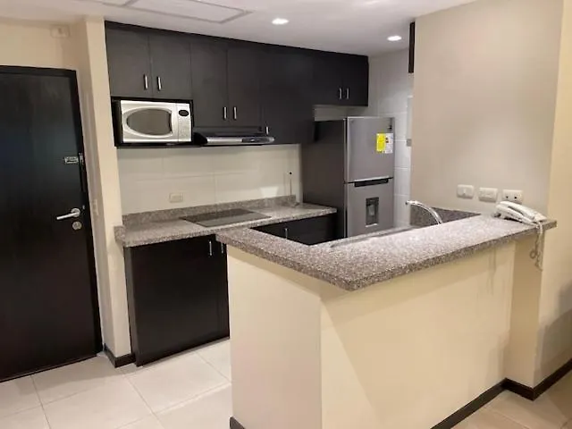 Torres Del Sol 2, Apartamento En Guayaquil Apartment
